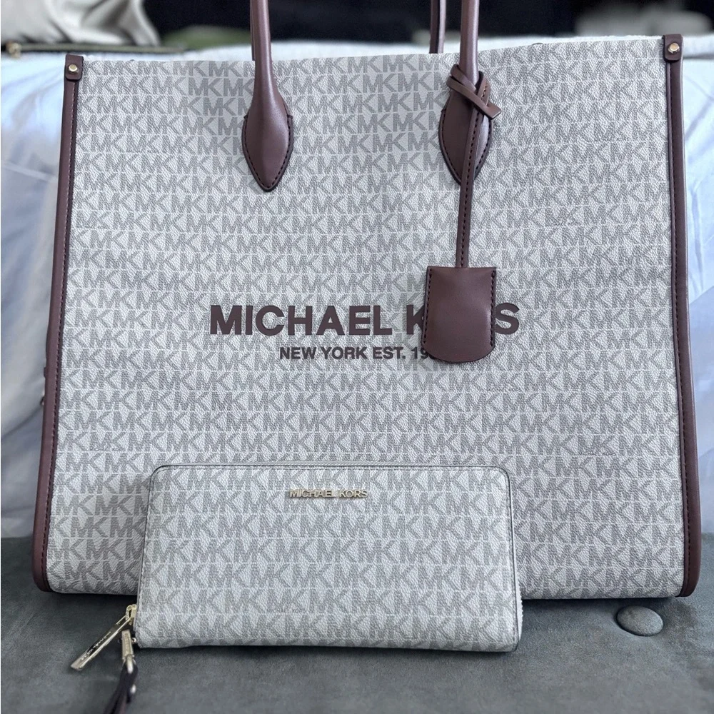 Michael Kors Gray and Brown Women's Bag - Picture 1 of 5